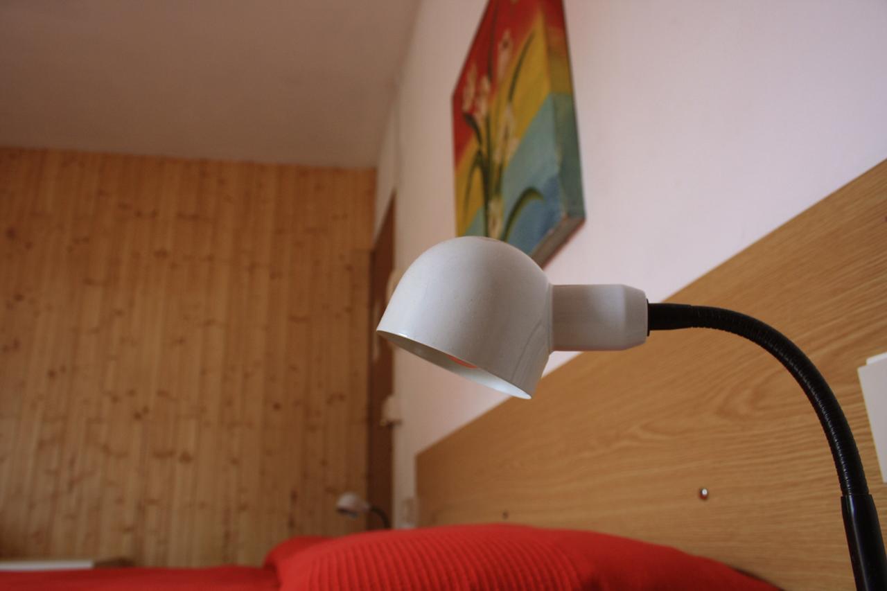 Albergo Della Posta Clusone Bagian luar foto
