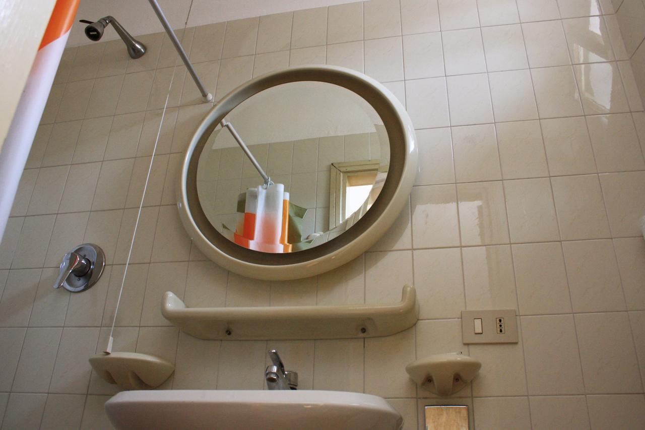 Albergo Della Posta Clusone Bagian luar foto